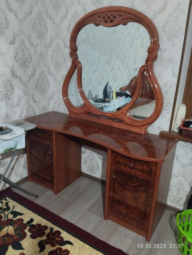 Продам мебель почти новый