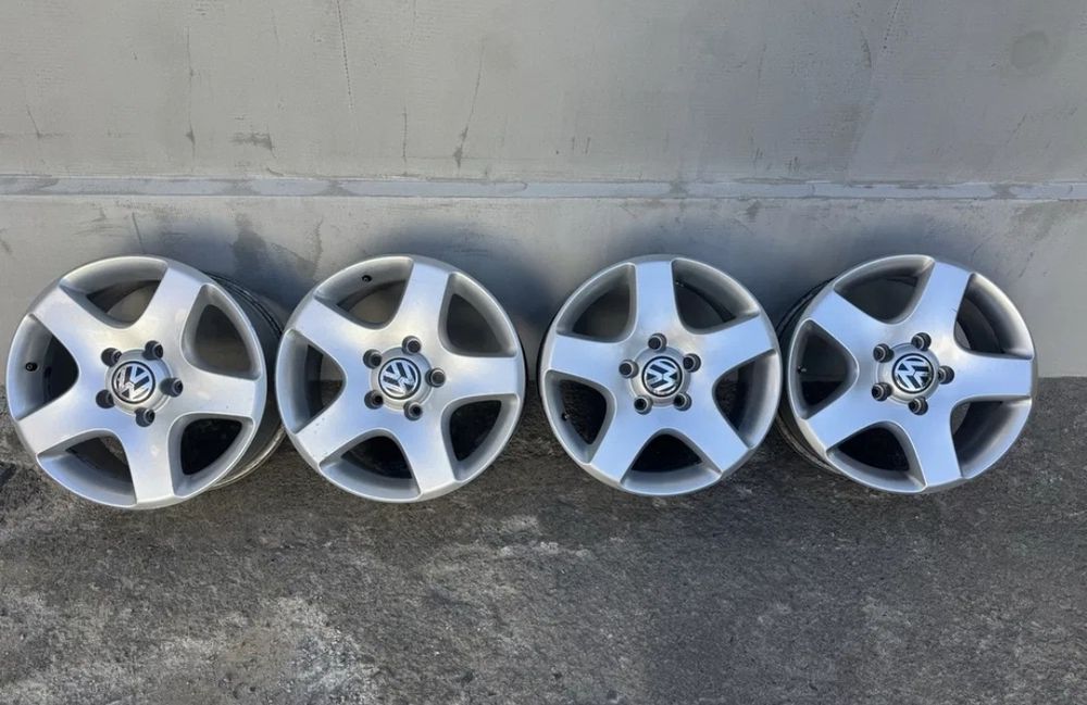 Продам оригинальные диски R17 5/130