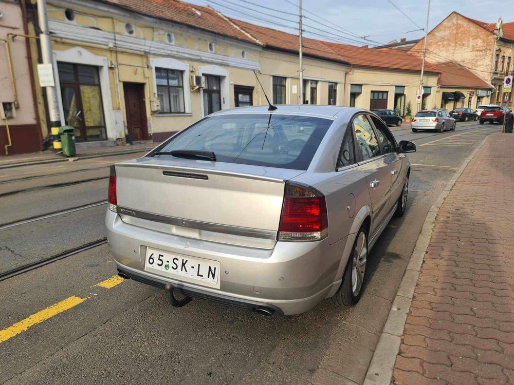 Vând Opel Vectra