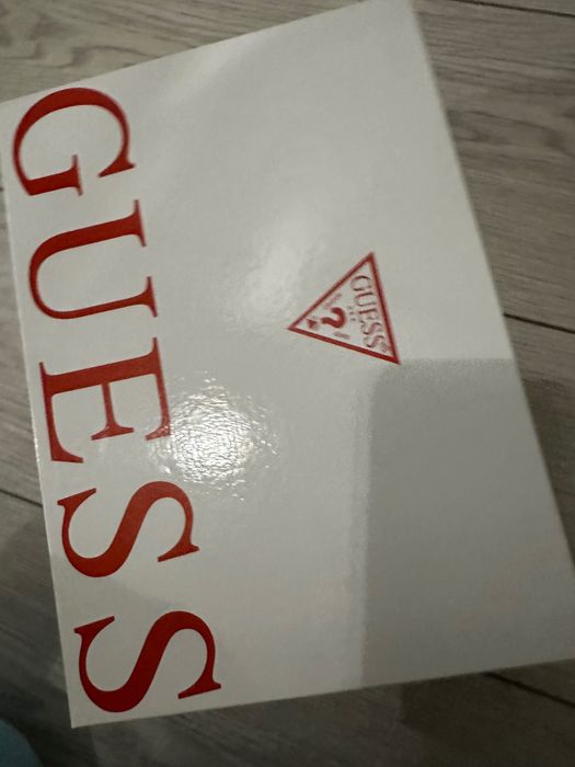 Дамски кецове Guess 38 номер