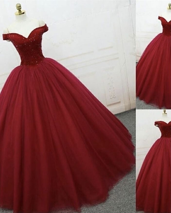 Продам красное платье 10000 тг