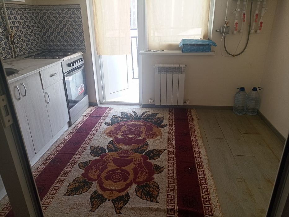 Qorasuv 1 da Fayzmarketni qarshisidagi domda yangi ikki xonalik uy