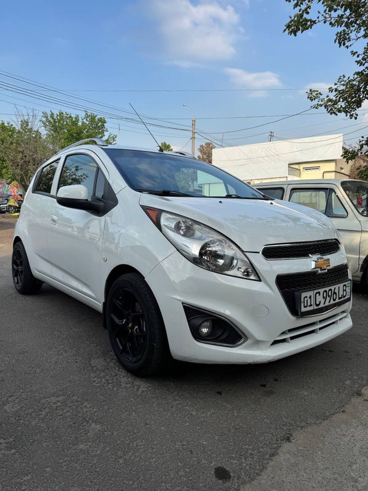 Spark 1.3 L srochna sotiladi