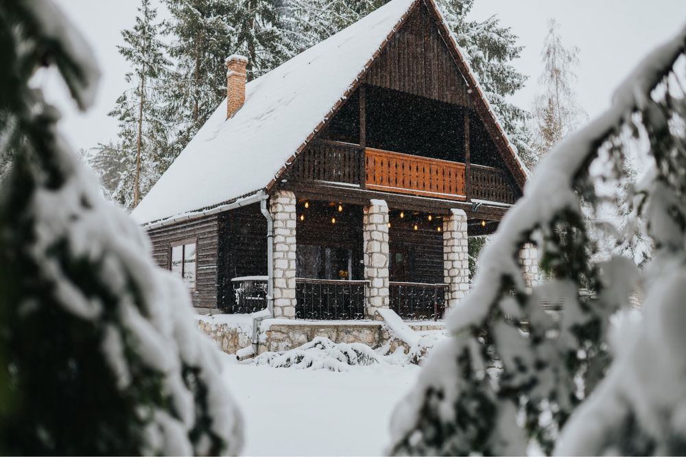 Cabana de inchiriat la Izvorul Muresului