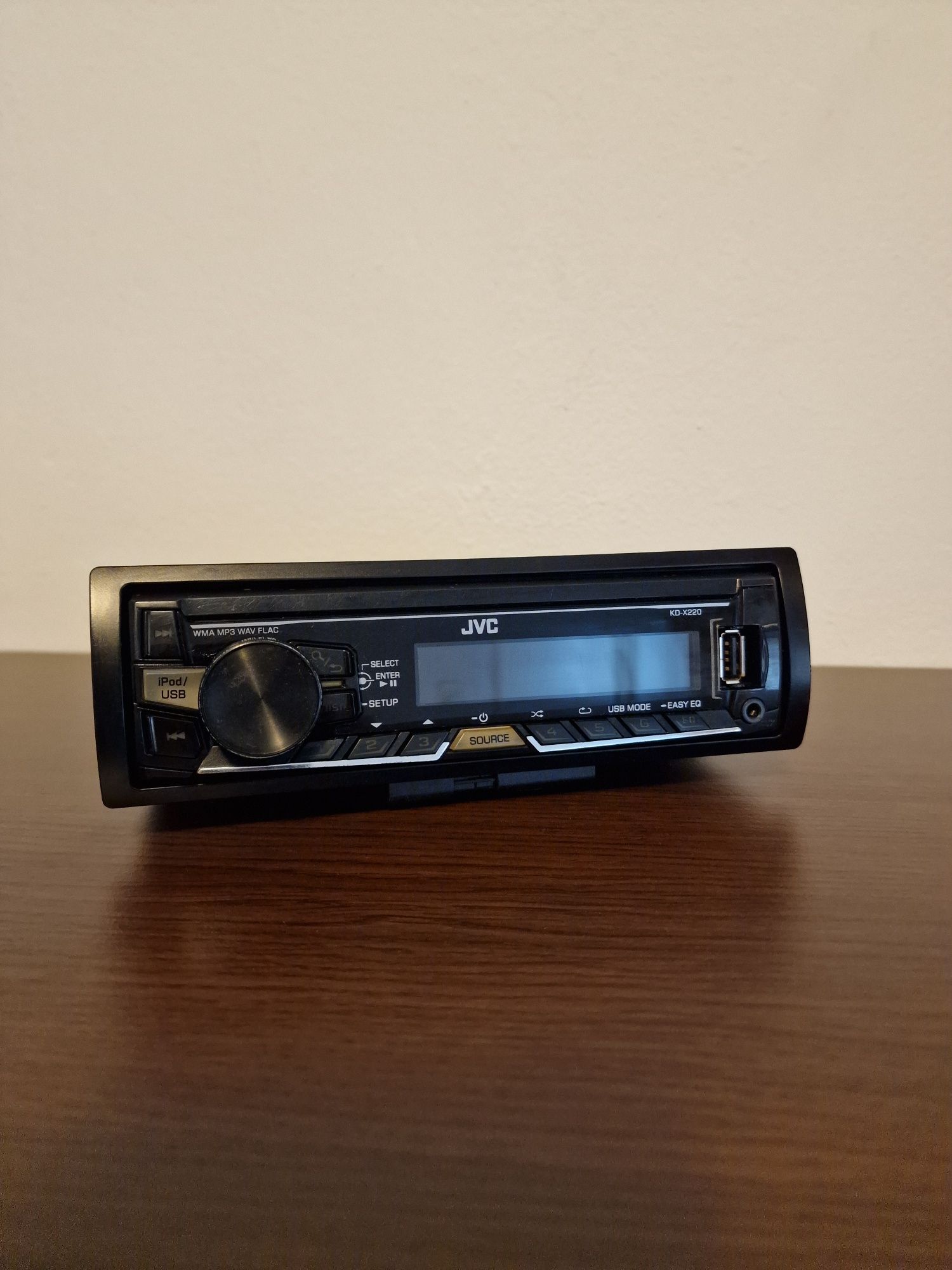 Casetofon auto JVC usb FM