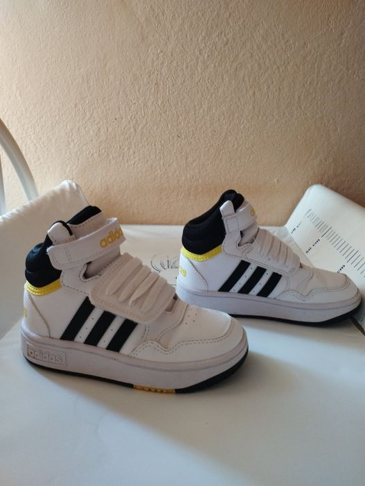 Маратонки Адидас