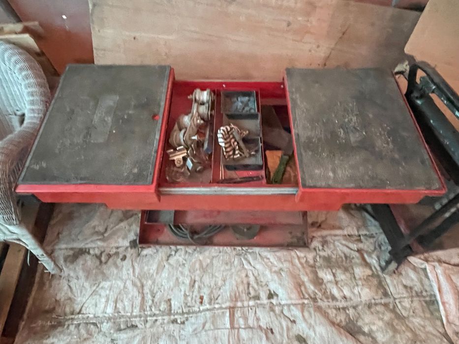 2 bucati Banc scule metal