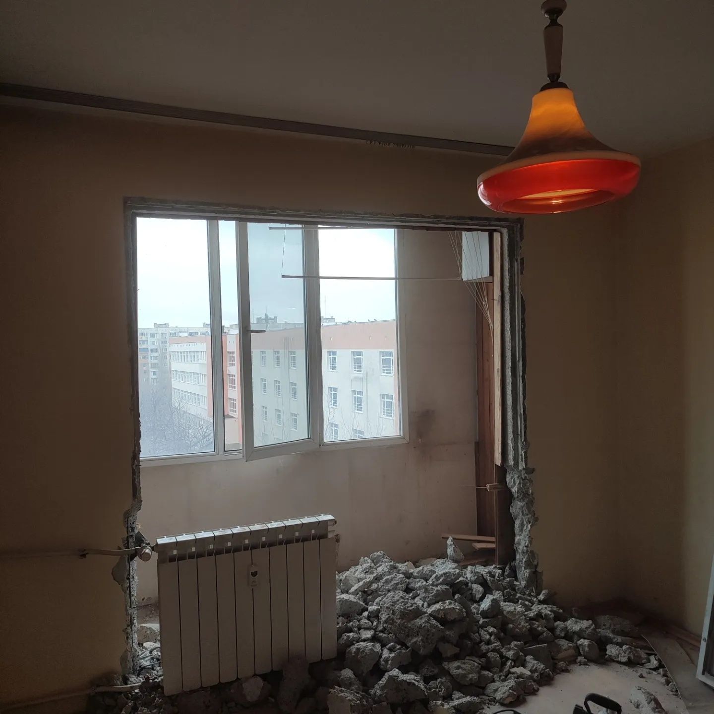 Къртене и извозване на строителни отпадъци, кърти чисти извозва