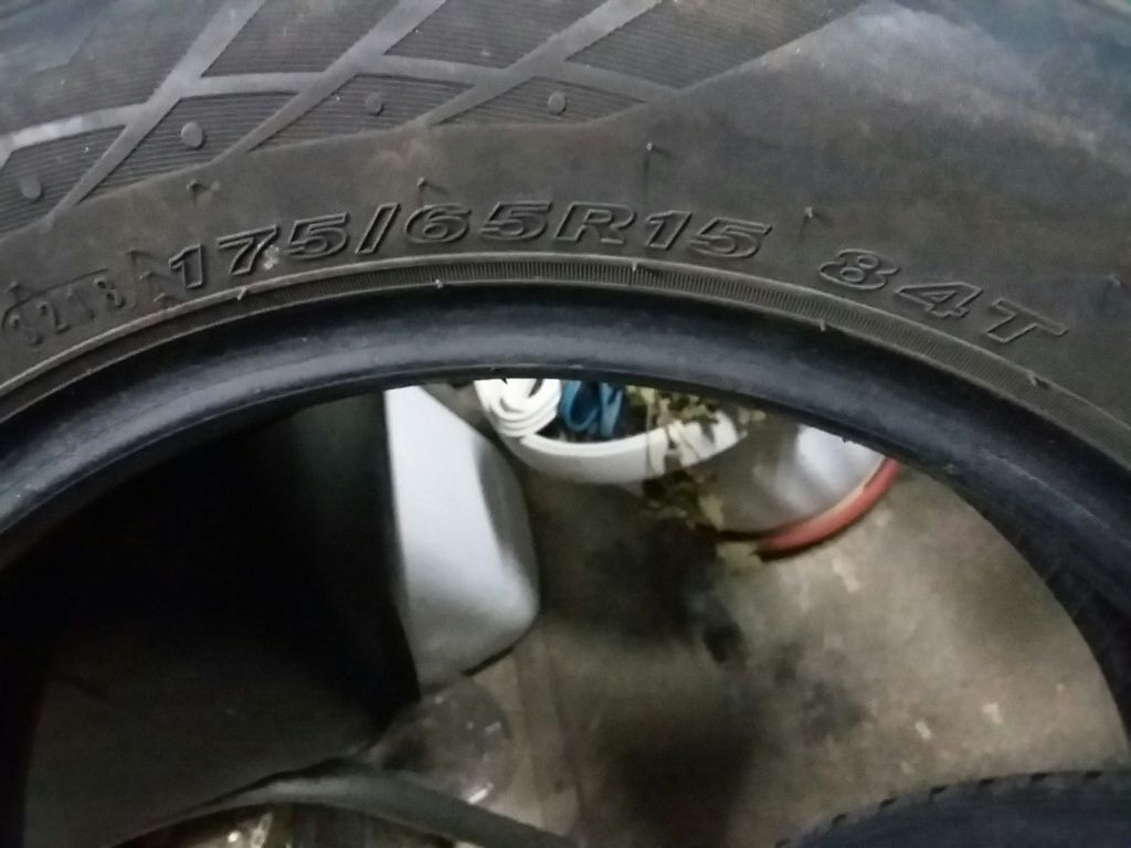 Гуми зимни 175/65R15 84T
