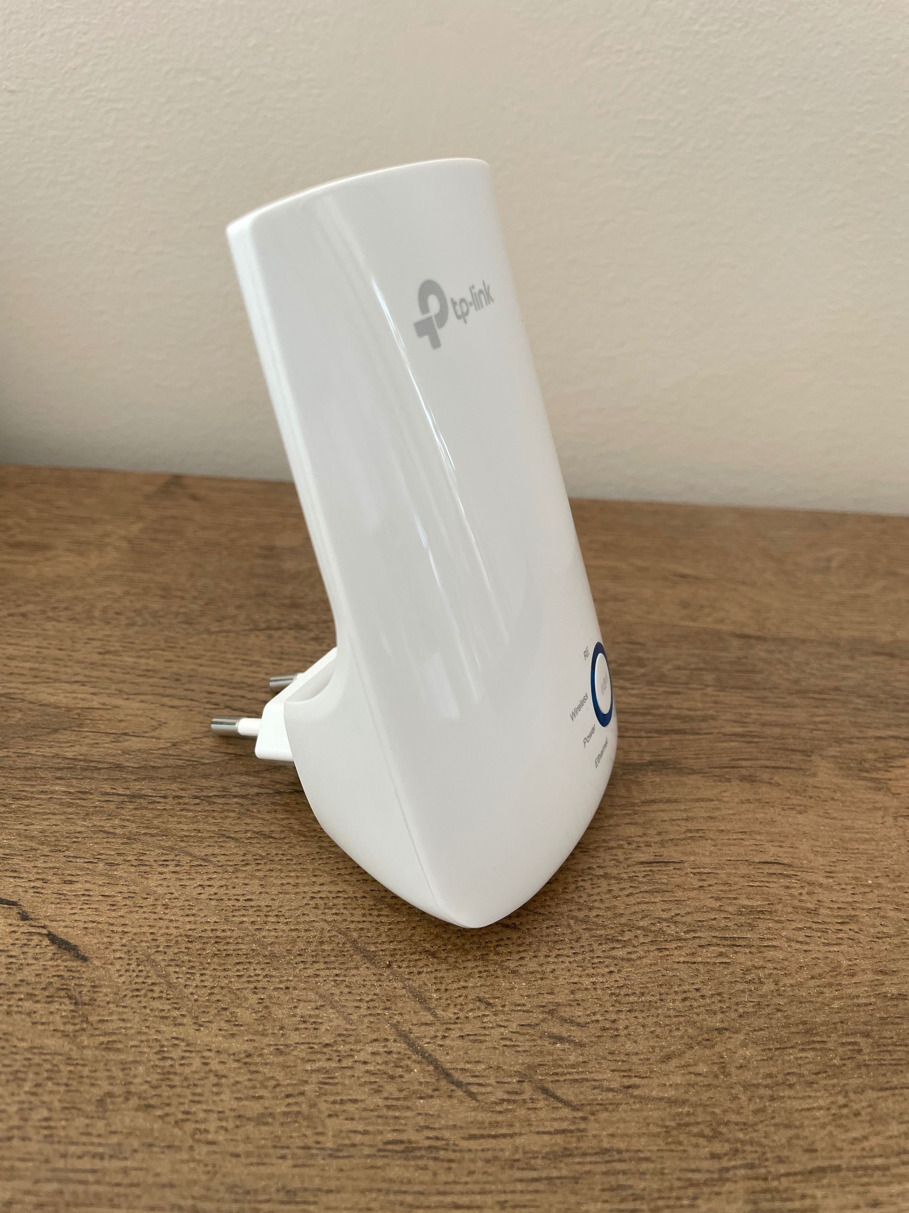 Wi-Fi удължител на обхват TP-Link TL-WA850RE 300 Mbps