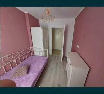 Vand apartament 3 camere