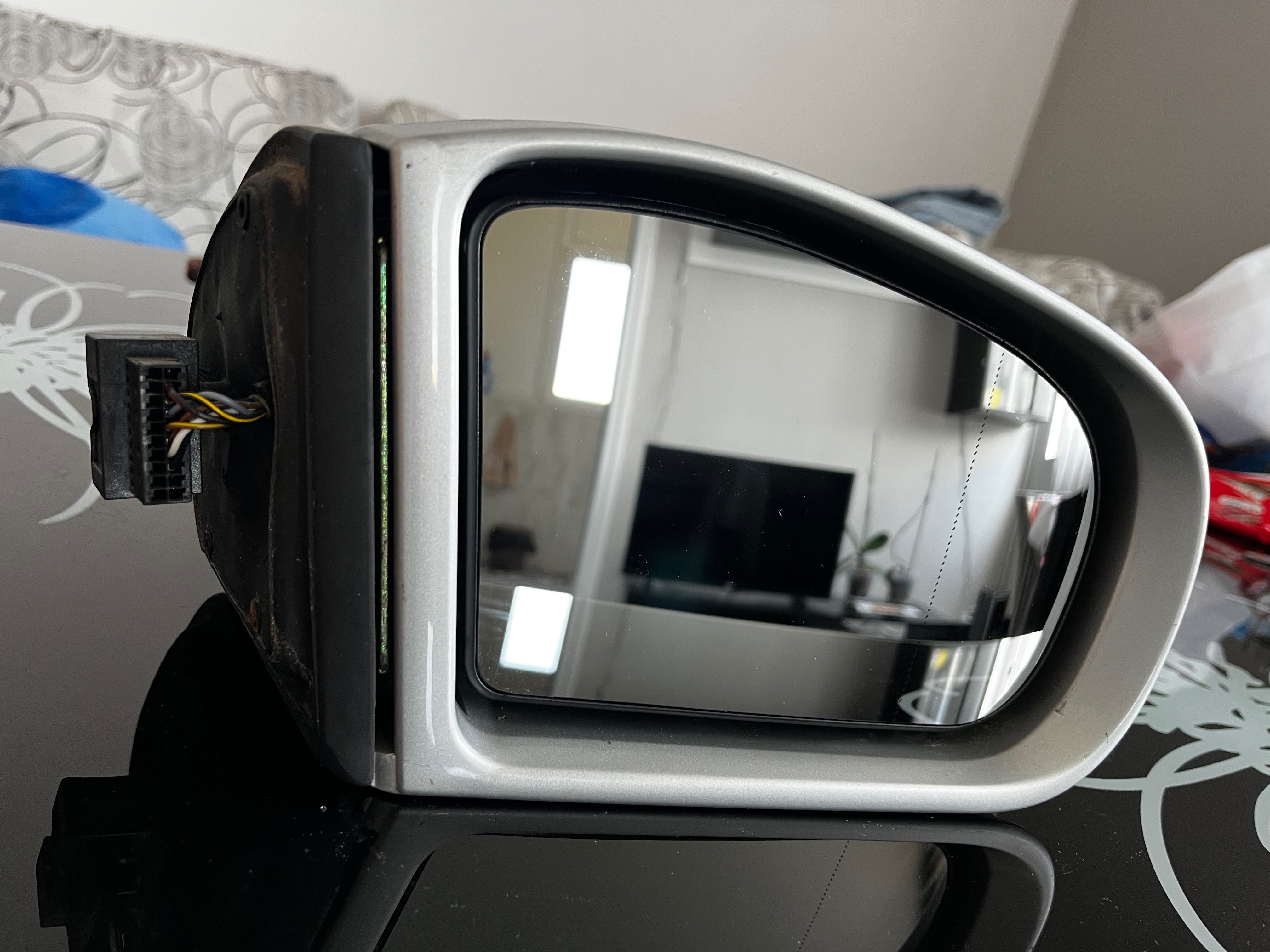 Огледало за Mercedes C200