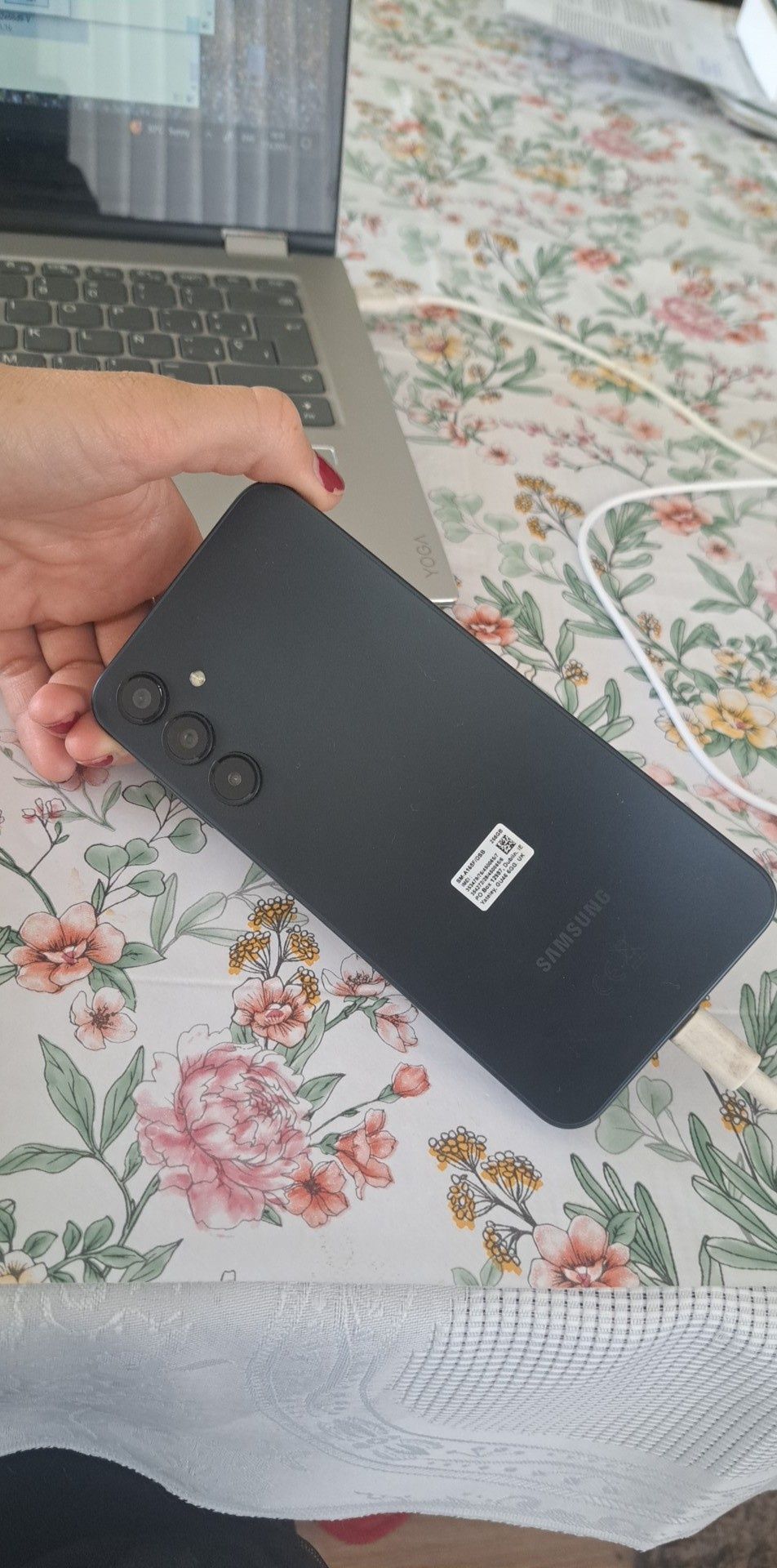 Чисто нов Samsung a16 256gb 8ram