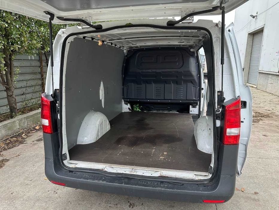 Duba Mercedes-Benz Vito 109 CDI KSV Long 2015, motor 1.6 Diesel 88 CP