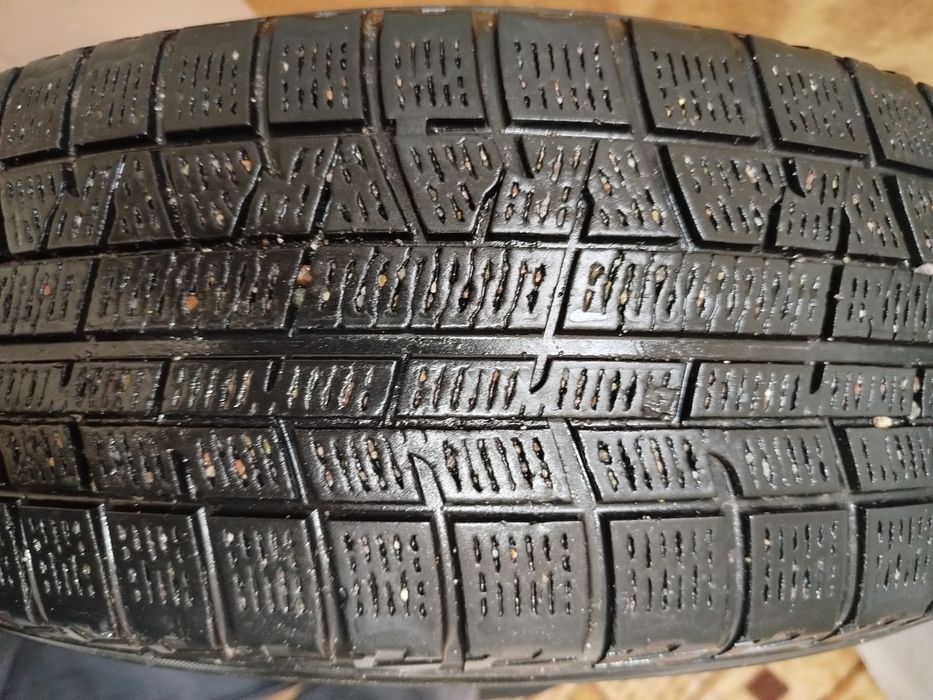 Продам шины зимние