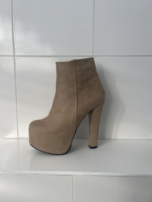 Botine cu platforma inalta, marimea 38