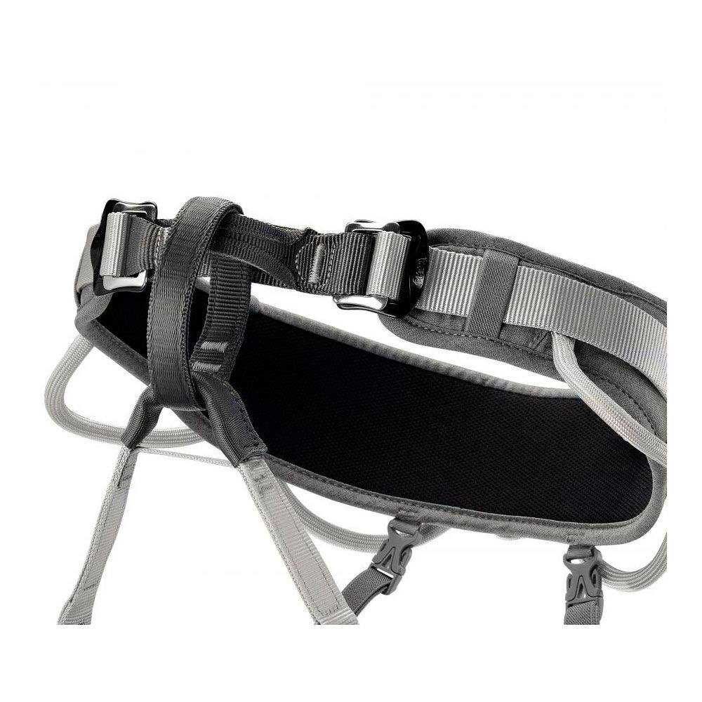 НОВИНКА! Универсальная страховочная система Petzl Corax