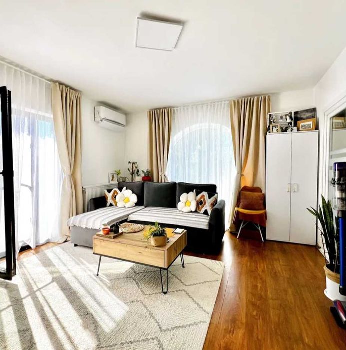 Proprietar, inchiriez apartament 2 camere, curte proprie 160mp+parcare