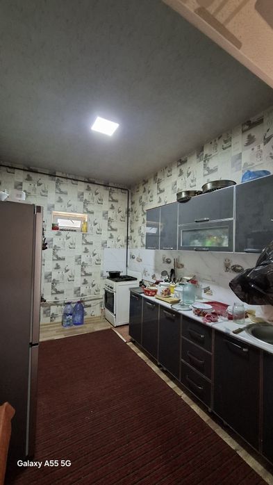 Kelesda srochna uy sotiladi