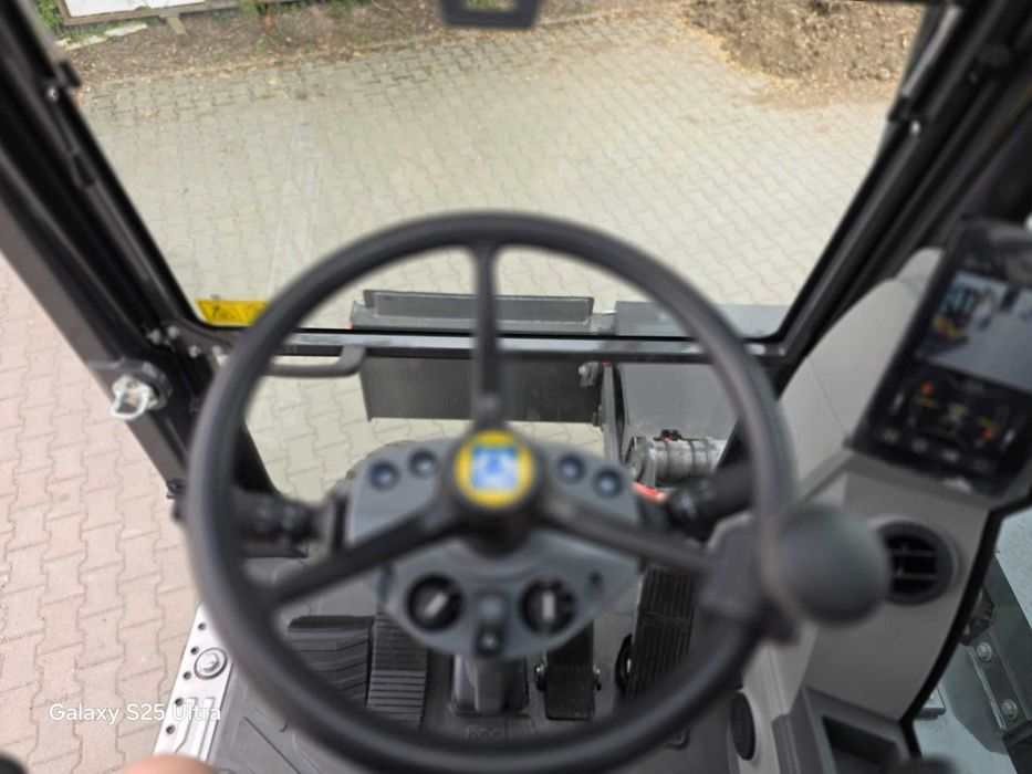 Excavator pe pneuri XCMG,XE160WE ,16,8 tone,cupa 0,7 mc (Nou - Stoc)