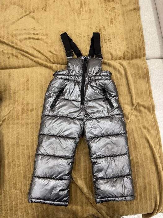 Продам детскую зимную куртку. Бренд Fendi.