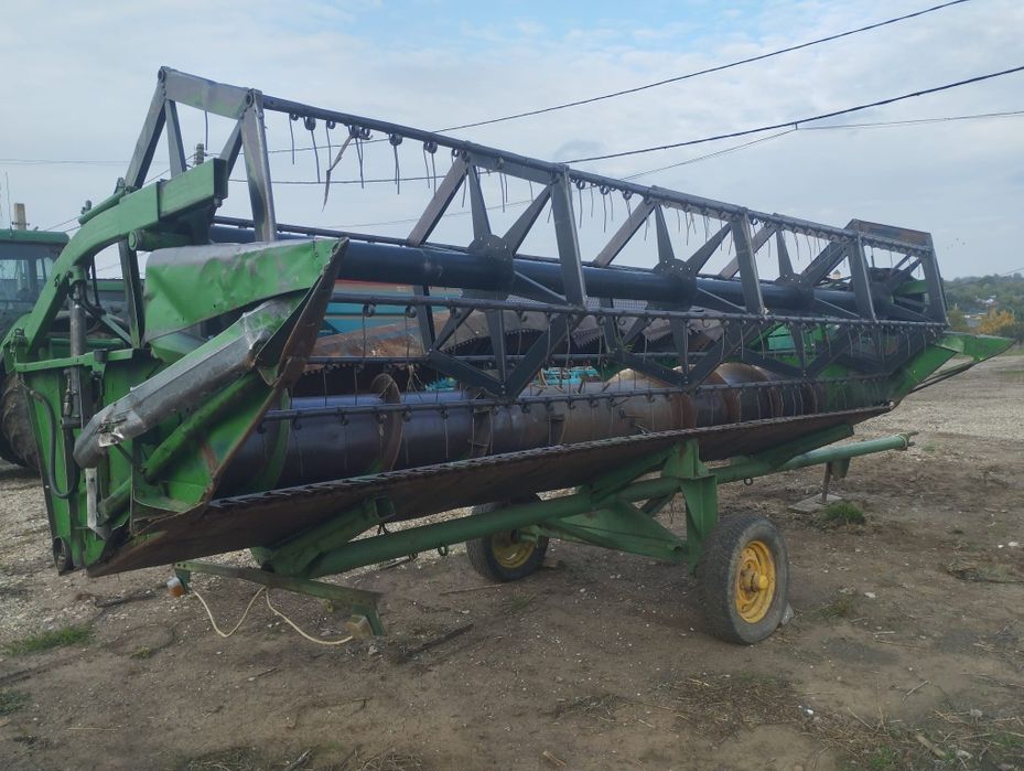 Combina John Deere 2056