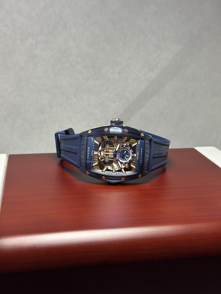 CVSTOS Sealiner GMT Blue Steel 5N Red Gold – Чисто нов!