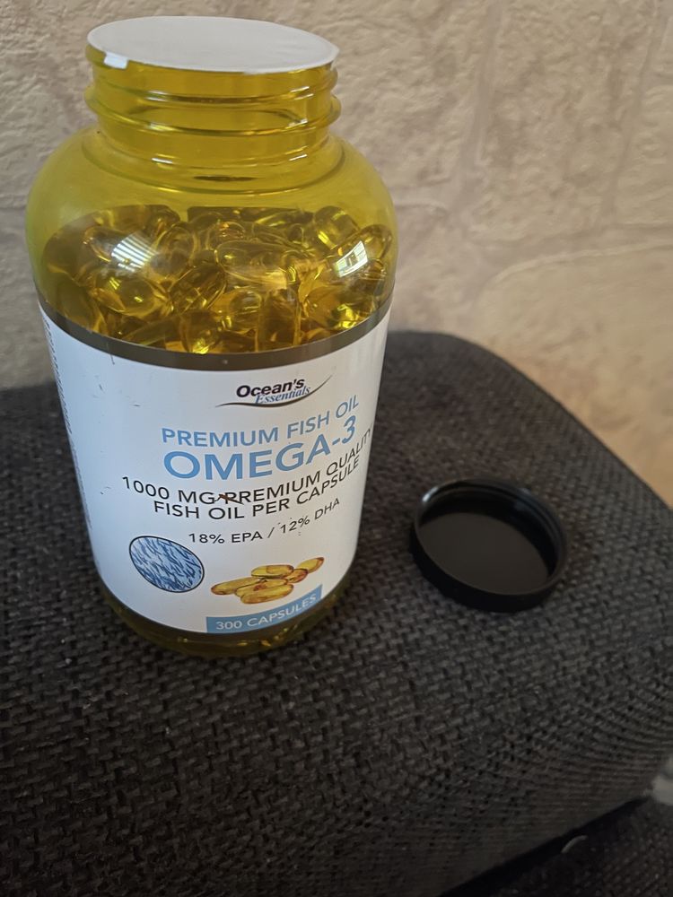 OMEGA 3 - Ocean's Essentials - 1000 mg 300 capsule sigilat Franta