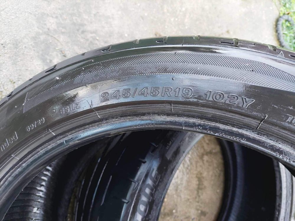 Vand cauciucuri Bridgestone Potenza vara R19 toate 4 la 600lei