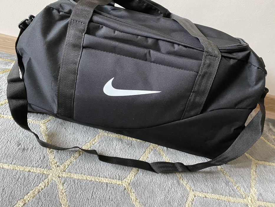 Сак , чанта за пътуване