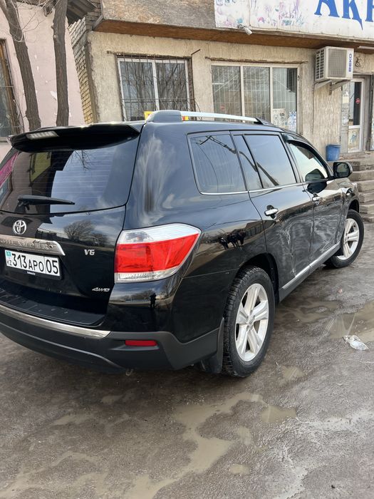 продам или рассрочка одам  хайландер 2012