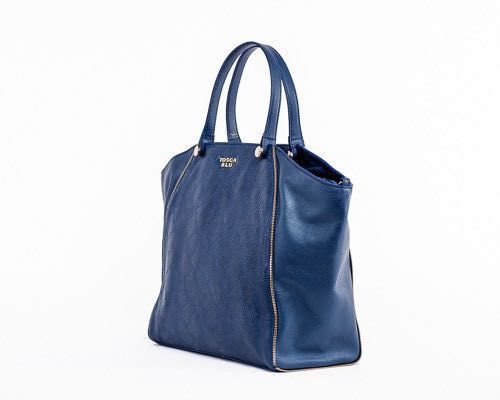 Дамска чанта Tosca Blu, изработена от естествена кожа в син цвят-НОВА