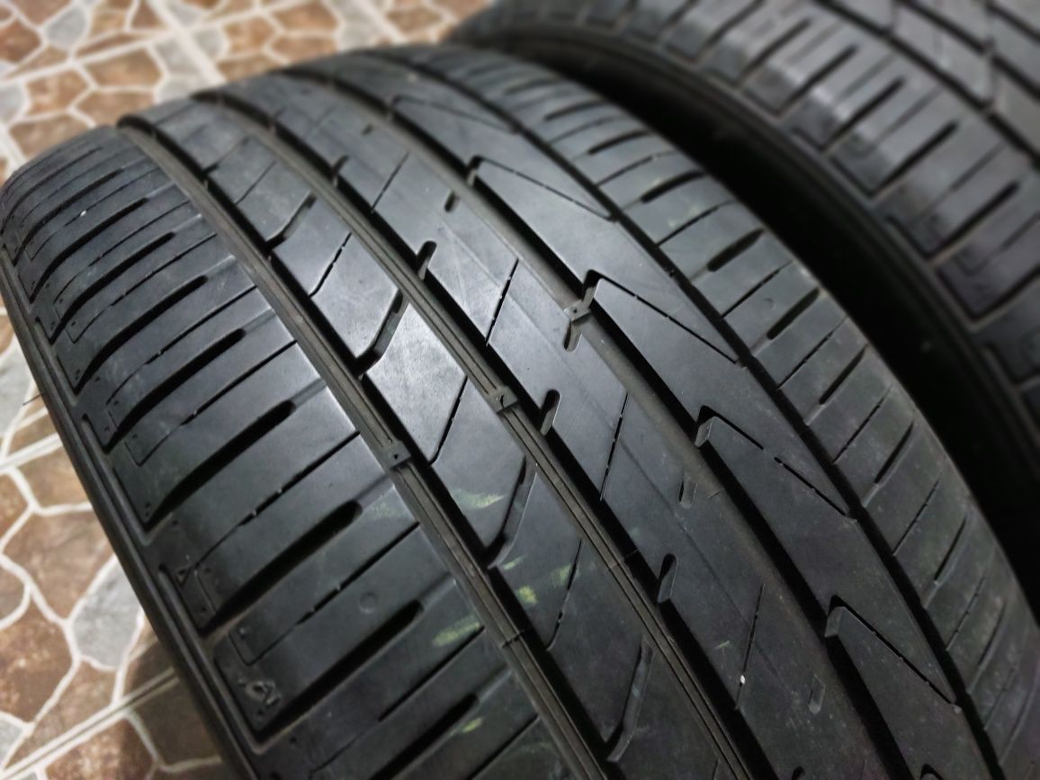 2 anvelope 235/50 R19 Hankook