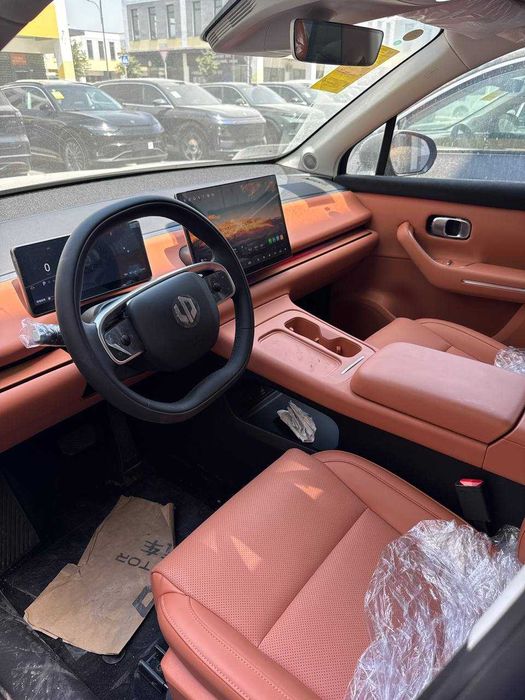 Leapmotor C16 restyling Hybrid 1 позиция.