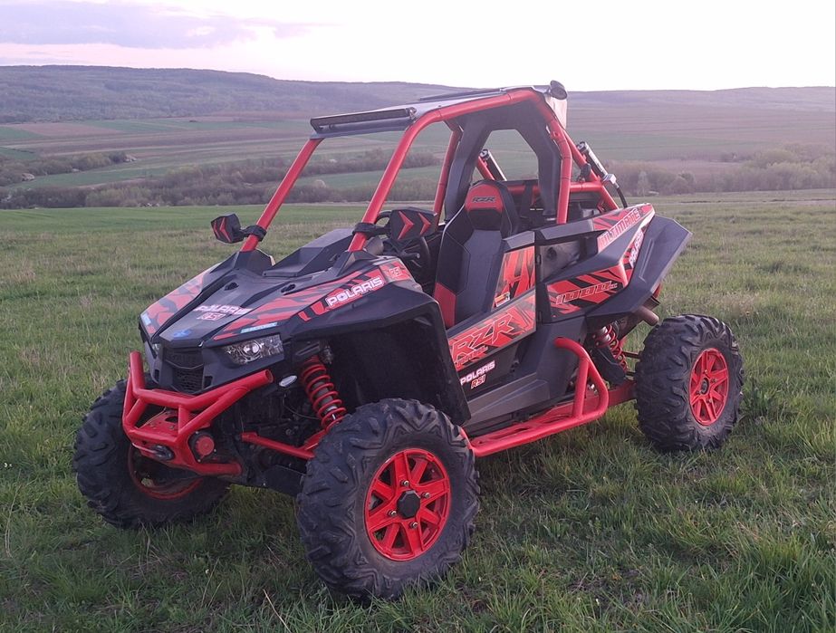 Polaris RZR RS1 1000cc numar negru