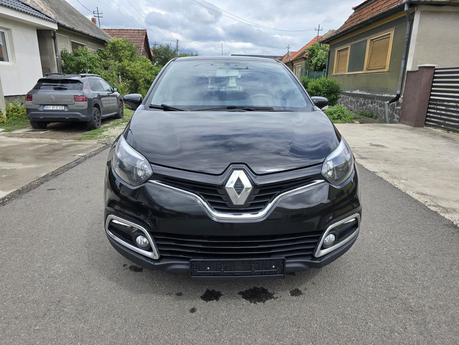 Renault.   Captur.