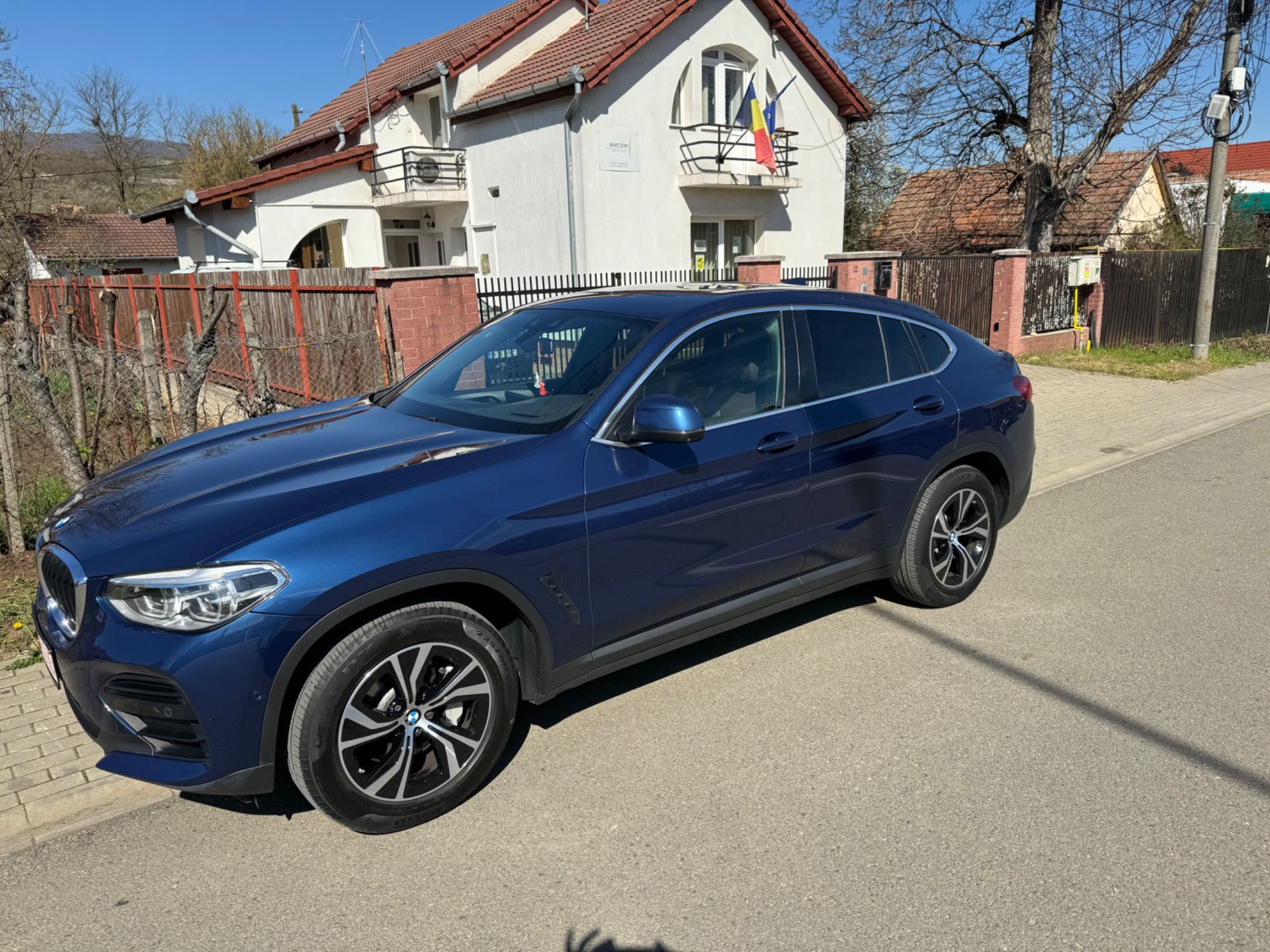 Vând BMW X4 , Motor 2.5  235 CP , Culoare albastră