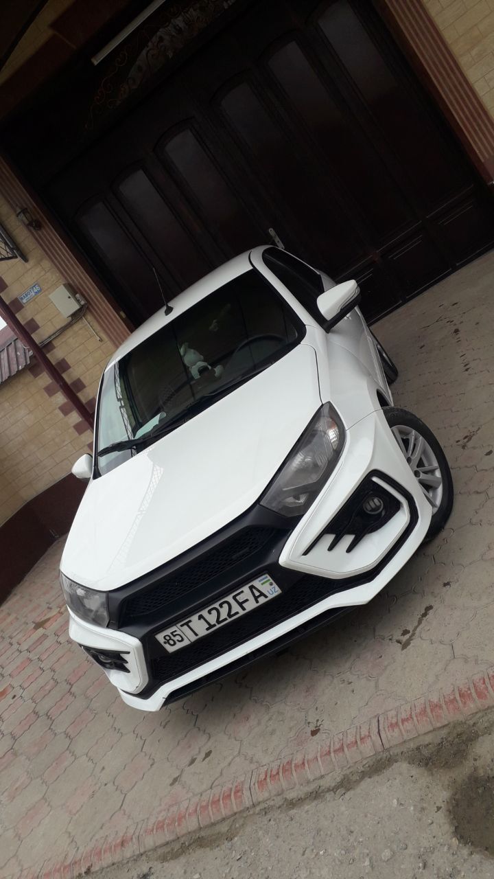 Lada granta 2018 sotiladi