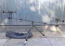 Rod pod EAST SHARK pentru 3 sau 4 lansete Tripod 360 grade buzzbar80cm