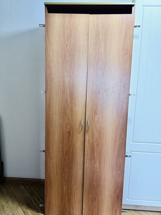 Срочно продам шкаф в хорошем состоянии