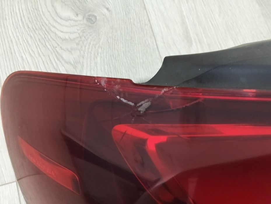 Tripla stânga mercedes