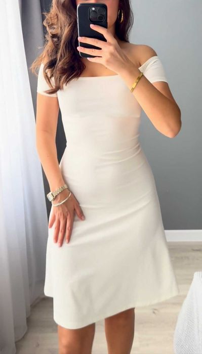 Белое"Jellyka"Стрейч.Платье.Новое.