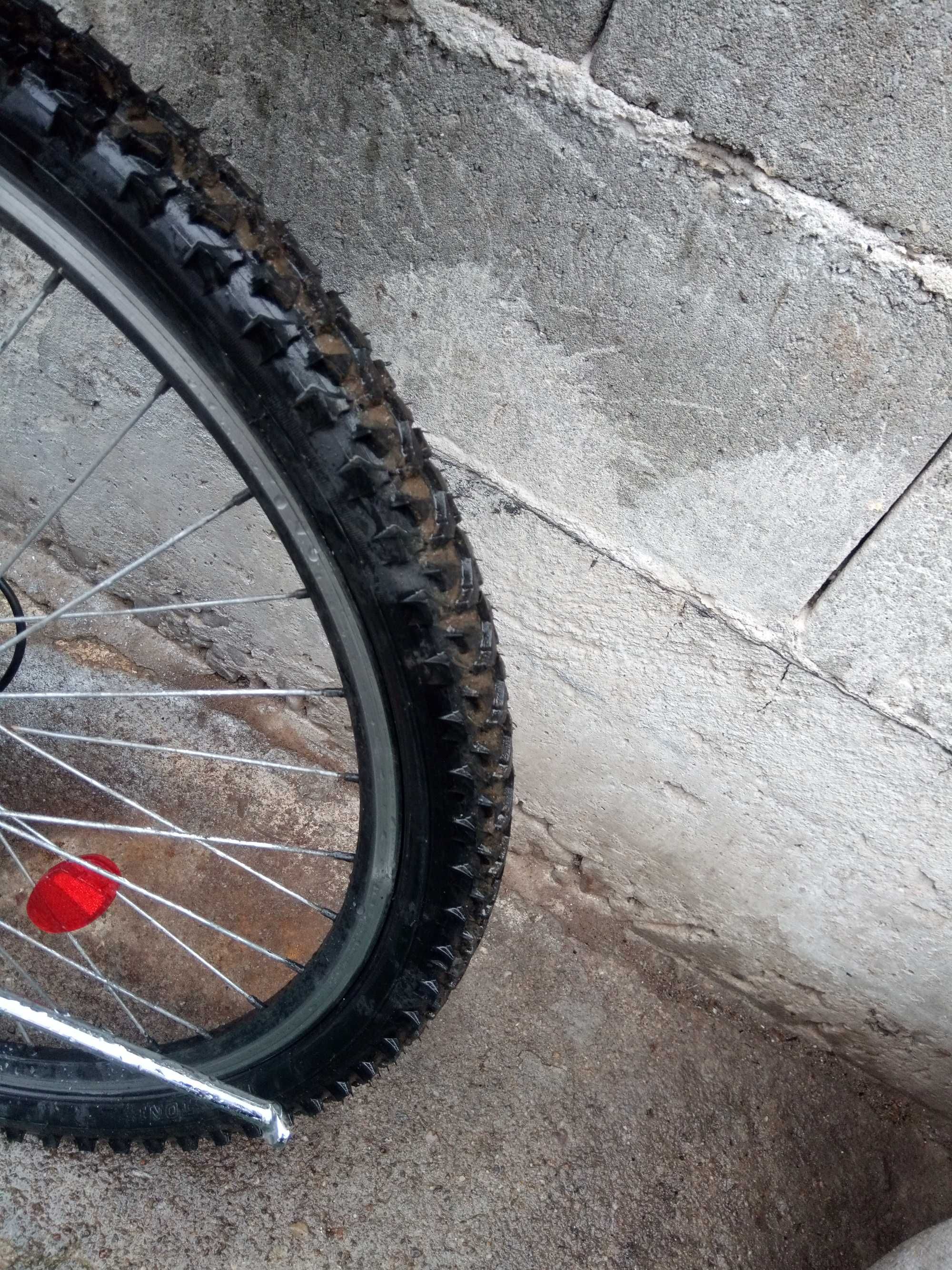 Vând sau schimb biciclete tip montan bike mărime 26, viteza 18, otel