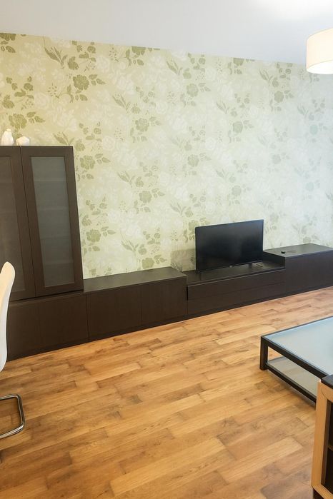 Дава се под наем Двустаен апартамент в Пловдив, Кършияка - 75 кв.м за 600 € - Снимка #2