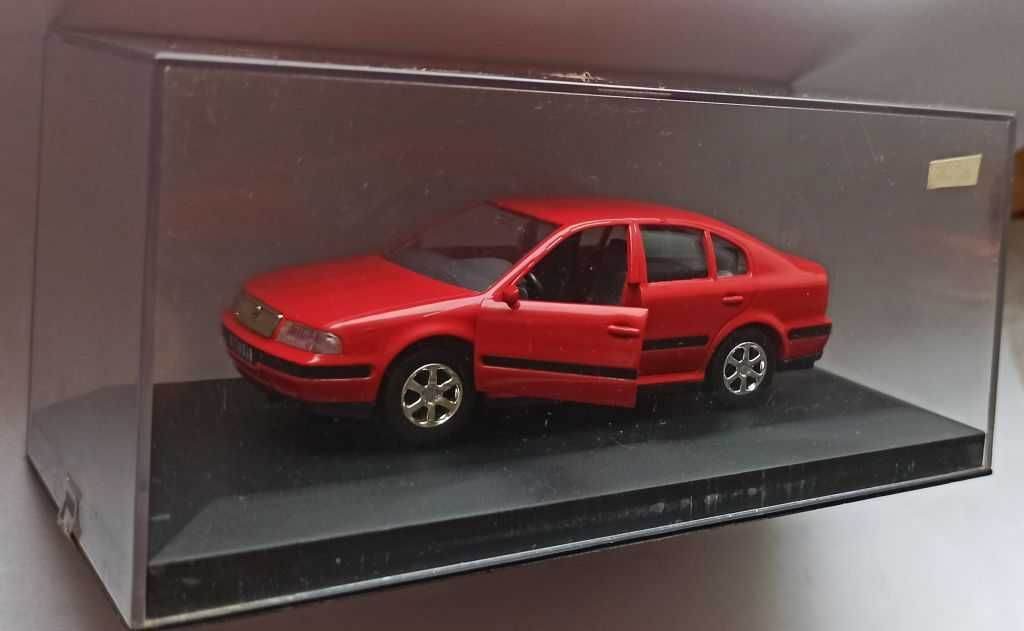 Macheta Skoda Octavia 1 Sedan - Kaden 1/43