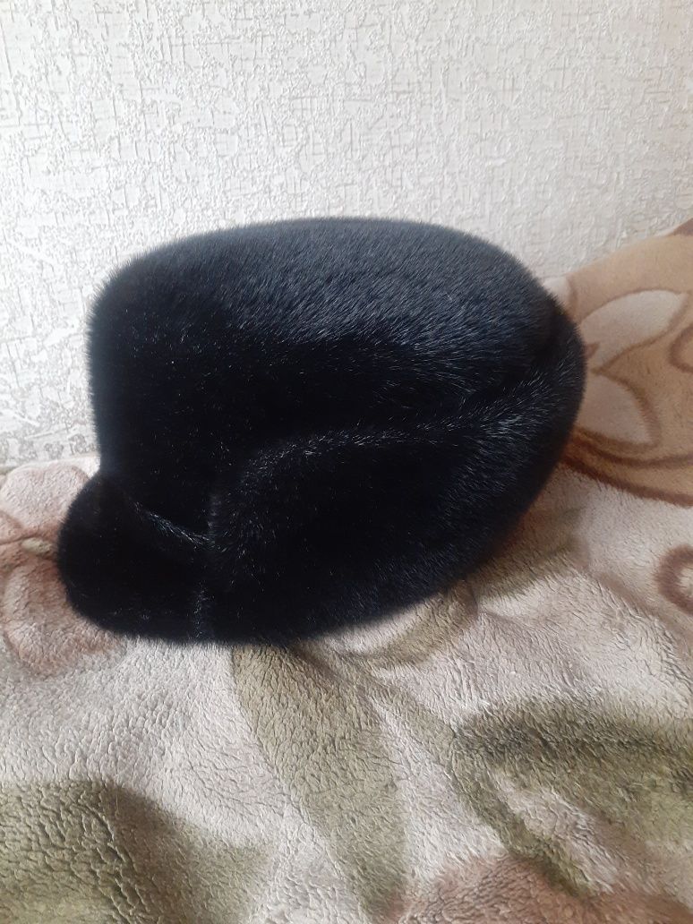 Продам шапку норковую