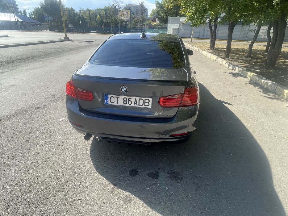 BMW Seria 3 F30 – 2.0i 184 CP – Benzină – Cutie automată – An 2012
