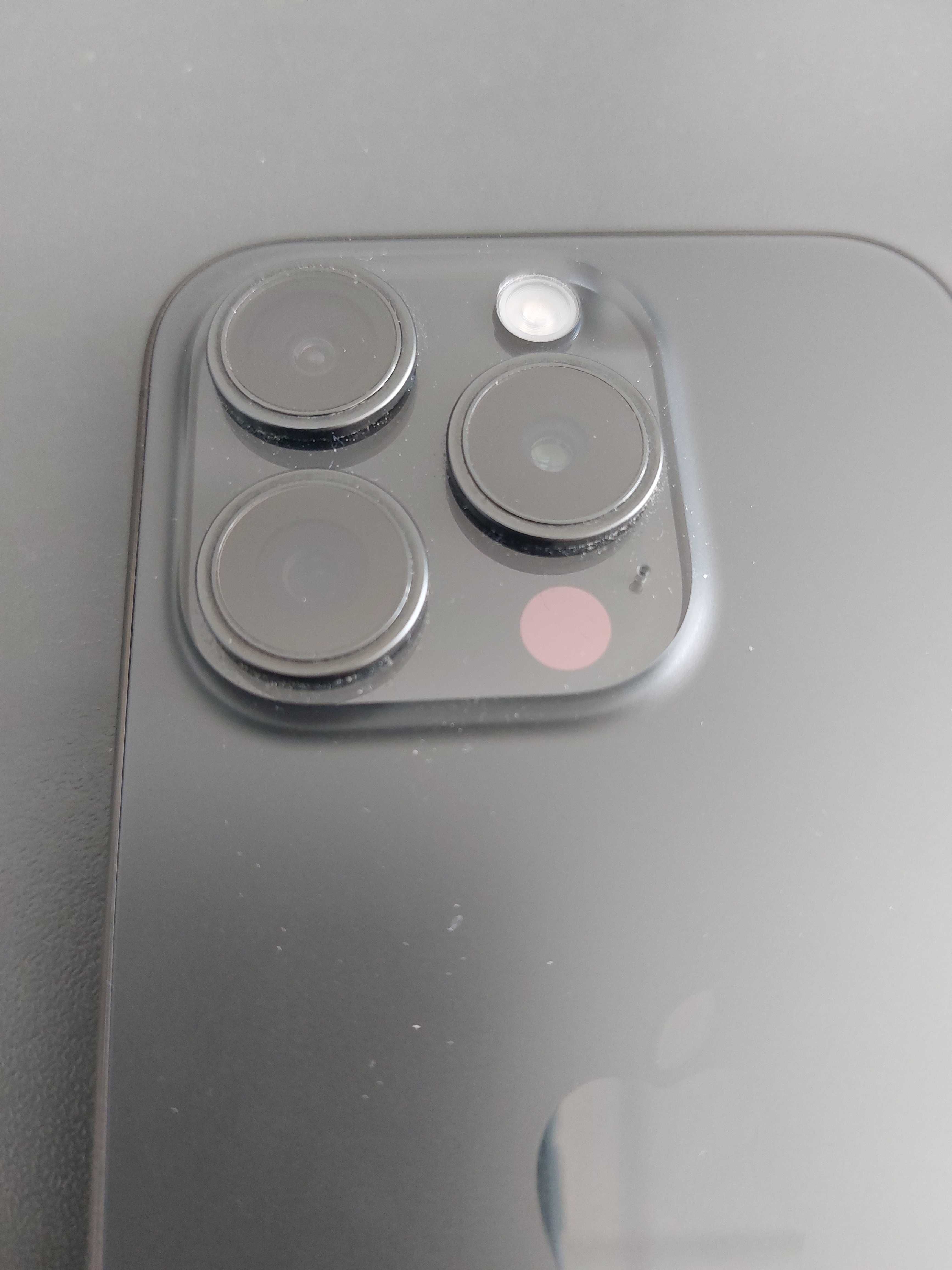 IPhone 15 pro  128GB Black Titan