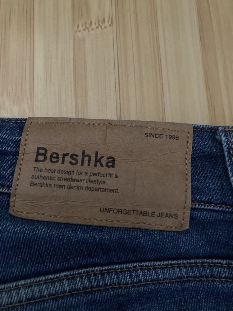 Дънки Bershka