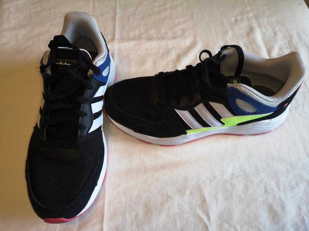 Pantofi Adidas pentru sport, negru/alb/verde, marime 43 1/3